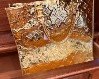 Faux replica Louis Vuitton handbag