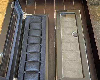Vintage Ecclissi watch box. Mint condition holds 8 watches or bracelets, with pads