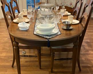 Dining Room Table w/6 Chairs and China Hutch
