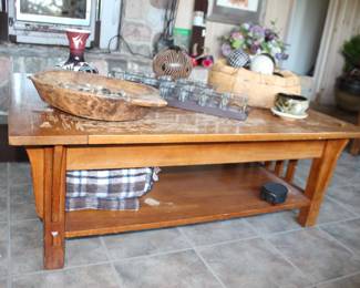 Mission Oak Coffee Table, Decorator Items