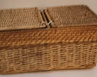 Storage Basket with Dual Lid