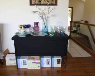 Colorful Crystal Stemware with Additional Piece in Boxes