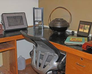 Table Top Lamps, Desk Chair, Pottery,cloth Storage Container