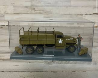 Studebaker US6 Military Cargo Truck Diecast Model 1:72 WWII U.S. Army Collectible