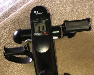Under desk elliptical machine