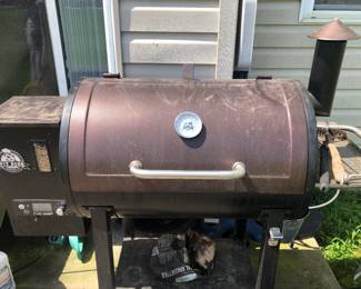 Pit Boss Pellet Grill with cover