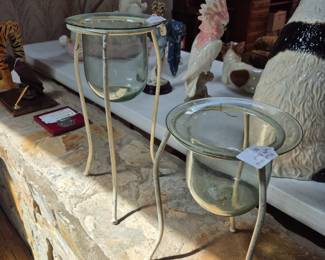 2 Vase stands $7