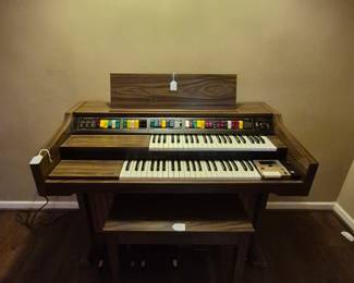 Lowrey Genie 44 organ piano $40