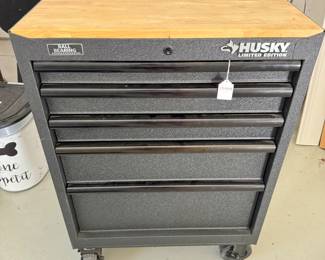 SOLD; like new 5-drawer metal Husky 5-drawer rolling tool chest; 27x18x38