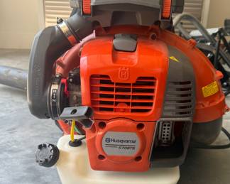 The Husqvarna 570BTS, renowned for its 65.6 cc X-Torq engine, 236 mph air speed, and up to
972 CFM in housing, typically retails between $589 to $669 OUR PRICE 275.00