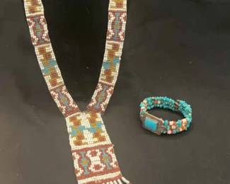 Vintage Native Beaded Nacklace And Bracelet