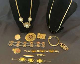 Beautiful Art Deco Pieces