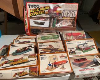 Tyco and Bachman train items