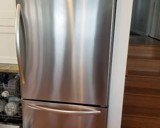 KitchenAid refrigerator model KBRS22KWMS5