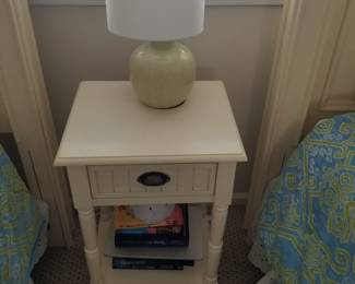 Coastal chic twin bedroom suite: nightstand