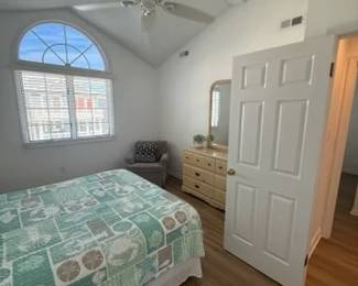 Queen bedroom suite: dresser with mirror