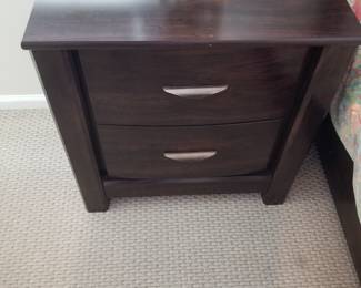 King bedroom suite: two nightstands