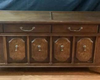 Magnavox Astro Sonic Console Radio