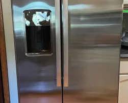 05 GE SideBySide Refrigerator