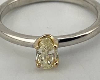 Platinum, 14kt light yellow lozenge diamond solitaire ring