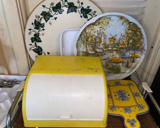 Serving trays and retro bread box