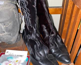 Vtg boots with fur accents