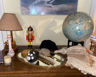 Child’s lamp, Vtg. Globe, vanity dresser set