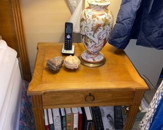 1 of 2 beautiful lamps with musical designs
