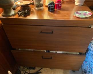 Drexel 2 drawer file cabinet