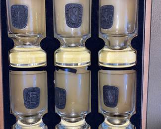 Monte Christo glass set in box