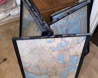 Framed maps