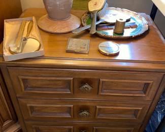 3 drawer night stand