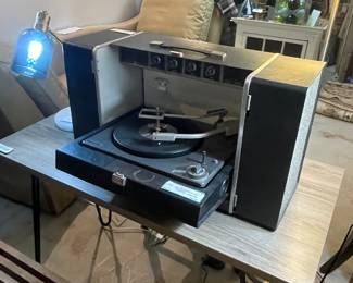 Vintage Portable Turntable with built in speakers