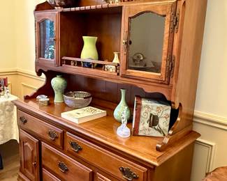 Heywood Wakefield China hutch