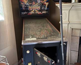 Pinball machine