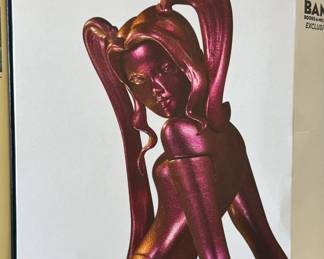 New in the packaging. Iridescent Variant Harley Quinn Model designed by Sho Murase.