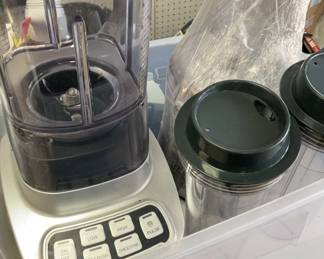 Cuisinart Blender with Food Processor Attachment and Blender Cups.