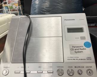 Panasonic radio and cd player with remote