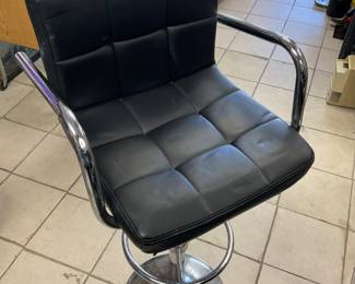 Spinning, height adjustable bar stool. 1 bar stool Available.