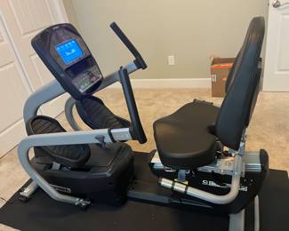 Spirit Fitness CRS800S
Recumbent Exercise Bike