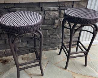 Swivel bar stools counter height