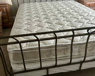 Queen size mattress & boxspring