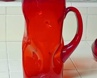 Stunn8ng Vintage Blenko Pitcher