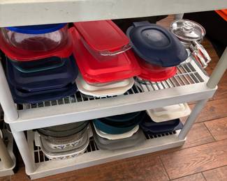 Pyrex. Great condition!