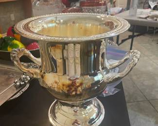 Champagne bucket