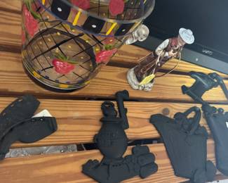 Kitchen decorations and accessories 