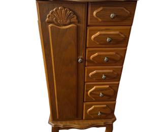 Jewelry chest