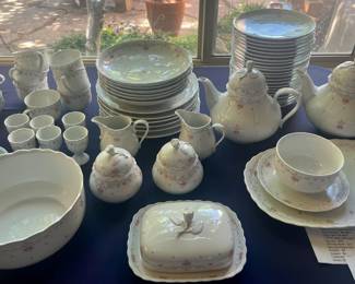 Tirschenreuth dinnerware set