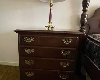 Ethan Allen end table (matching set)
*lamp sold separately 
