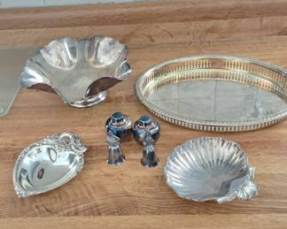 Miscellaneous vintagesilverplated  bowl, gallery tray and shakers